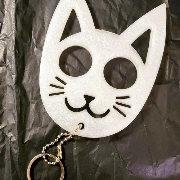 50 Piece Cat Shaped Self Defense Keychains in Multiple Colors - Picture 7 of 10